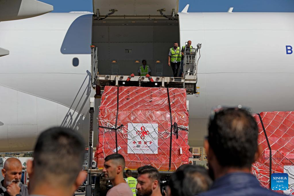 Bahan Bantuan China Diserahkan kepada Lubnan
