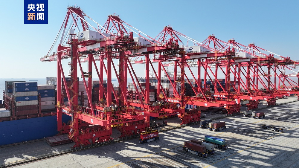 Pengendalian Kontena Pelabuhan Shanghai Lebih 50 Juta TEU