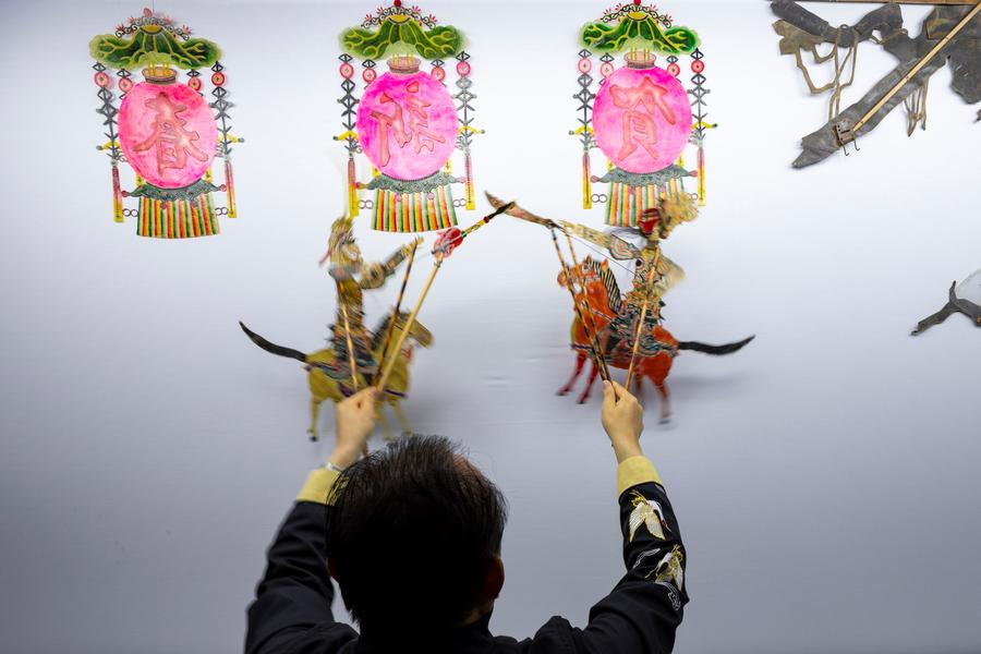 Wayang Bayang Tradisional Hidup Semula di Sichuan
