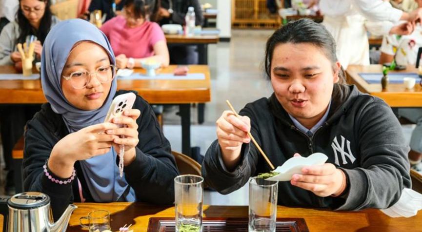Pelajar Malaysia Hadiri Bengkel di Mongolia Dalam