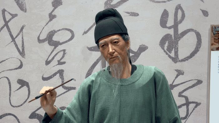 EX ROBOT人形机器人现场表演惟妙惟肖。