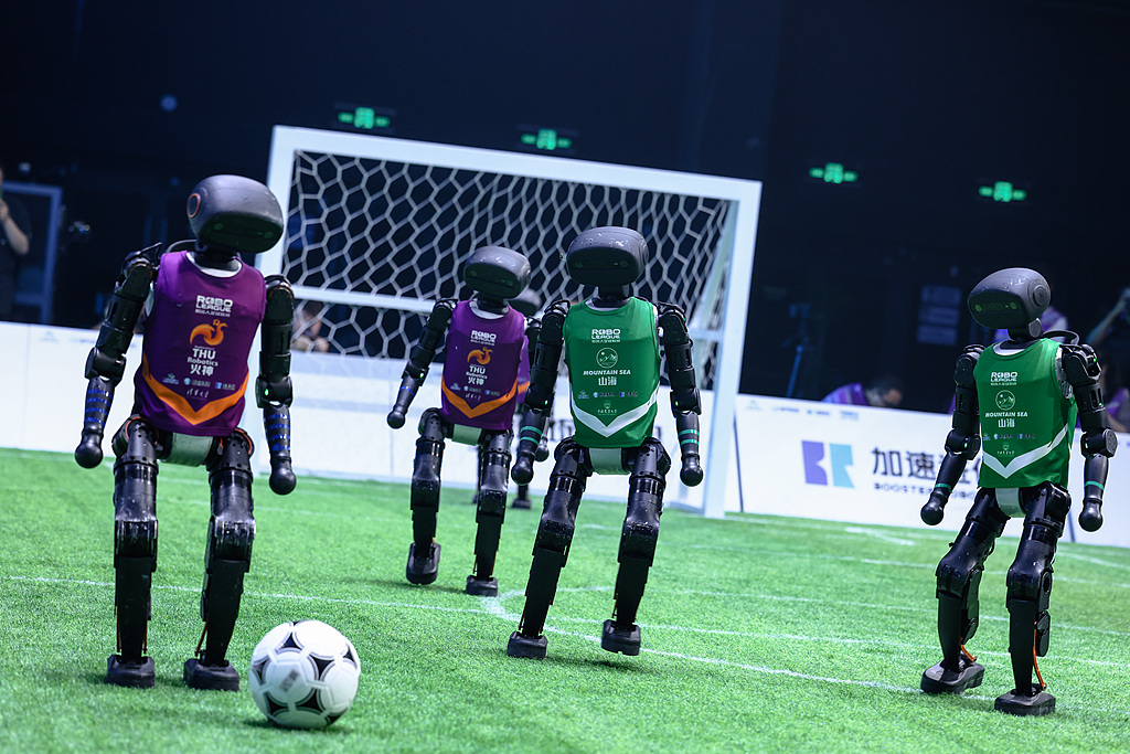 Pertandingan Akhir Roboleague Berlangsung di Beijing