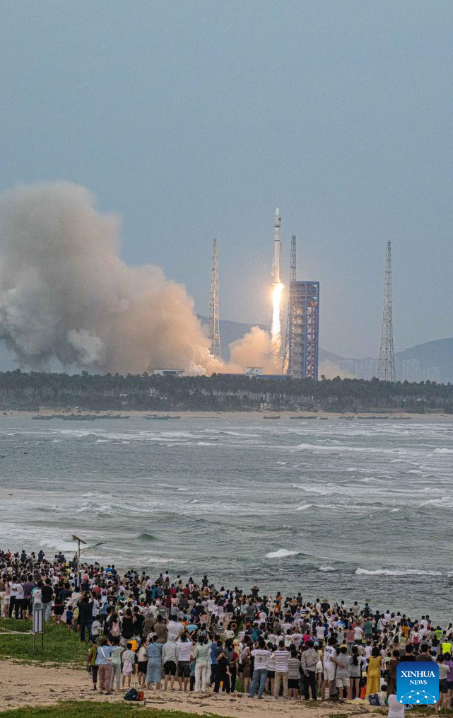 Roket Pembawa Long March-12 Berjaya Hantar Kumpulan Satelit Internet ke Angkasa