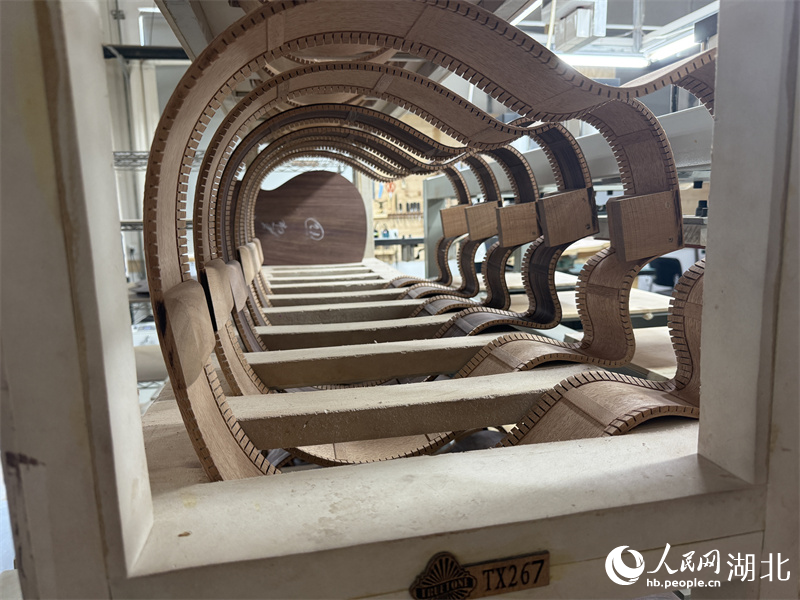 Songzi, Hubei: Getaran Gitar Gema Seluruh Dunia