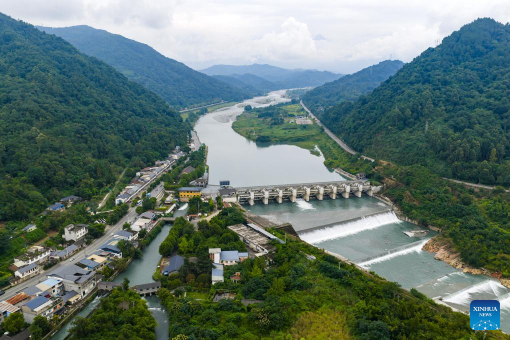 Foto sudut udara bertarikh 10 September 2025 ini memaparkan pemandangan Sistem Pengairan Jianjiangyan di Provinsi Sichuan, barat daya China. (Xinhua/Zhang Yong)