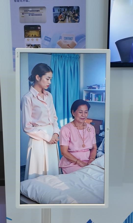 Foto menunjukkan drama mikro Kemboja yang dijana oleh AI. (Foto oleh Pang Xiang Shan)