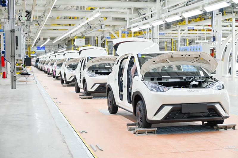 Foto menunjukkan bengkel pemasangan am kilang BYD di Changzhou, provinsi Jiangsu, timur China. (Foto ihsan penerima wawancara)