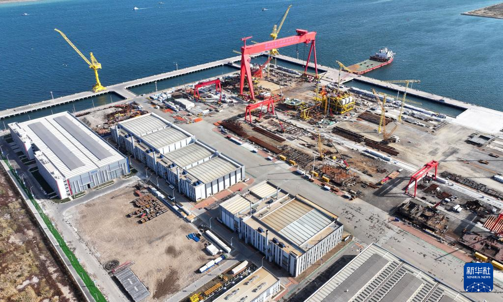 Pembuatan Pelengkapan Minyak & Gas Asli Luar Pesisir: 