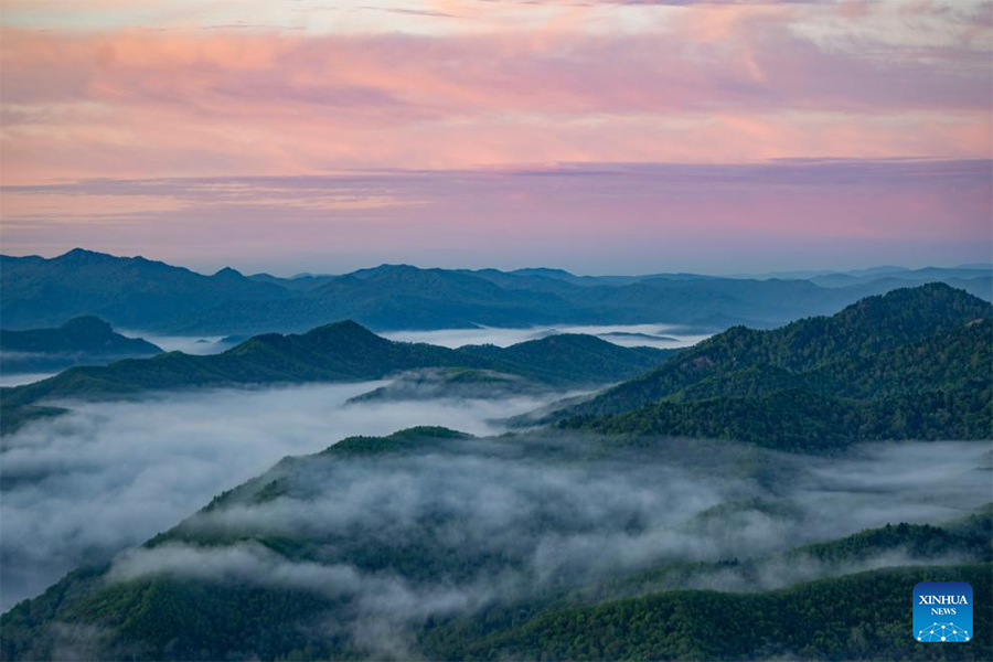 Indahnya Matahari Terbit, Puncak Jinzu Gamit Pelancong