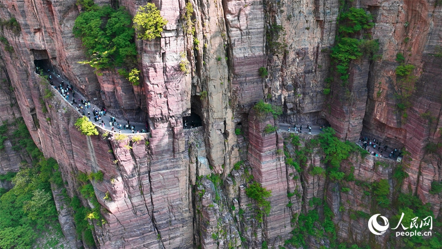 “Jalan Tebing” di Gunung Taihang Pukau Pelancong