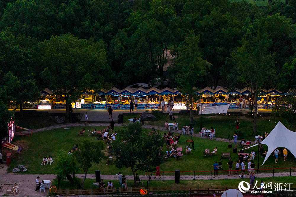 Waktu Malam Penuh Segar di Zhejiang: Cicheng Bersinar Dek Budaya, Daya Tarikan