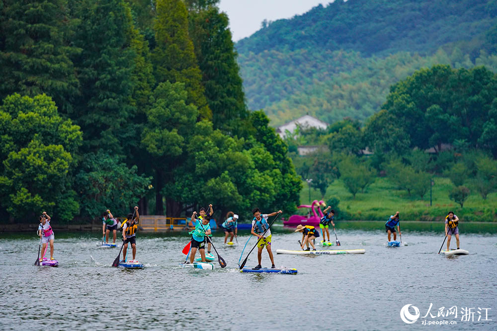 Waktu Malam Penuh Segar di Zhejiang: Cicheng Bersinar Dek Budaya, Daya Tarikan