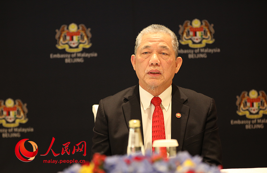 Timbalan Perdana Menteri Malaysia, Datuk Seri Fadillah Yusof pada sidang media penutup sempena lawatan rasminya ke China pada 23 September 2025. (People's Daily Online/Syukri)