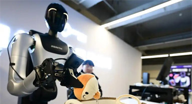 Robotik Buatan China Pamer Kekuatan di Pentas Dunia