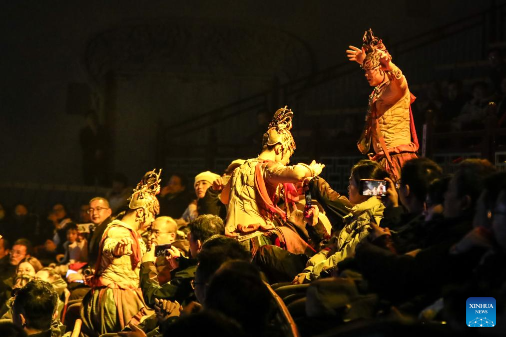  Sebuah drama tarian immersive berjudul “Irama Purba Dunhuang” telah dipentaskan di Dunhuang, provinsi Gansu, barat laut China pada 15 Disember 2025.   (Xinhua/Lang Bingbing)