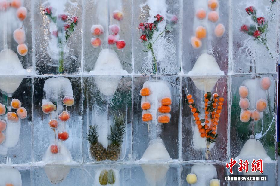 Dinding “Jeli” Beku di Shenyang Tarik Perhatian Ramai