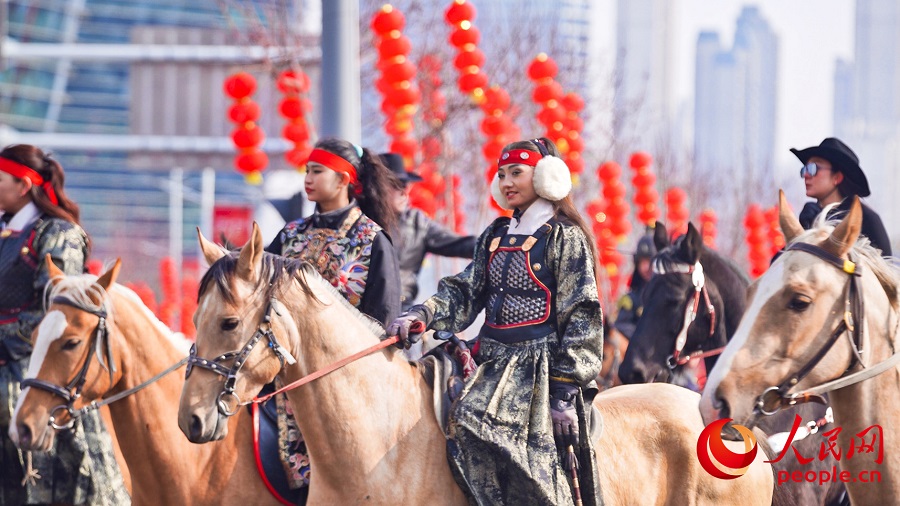 Perarakan Shehuo Kembali Meriahkan Urumqi