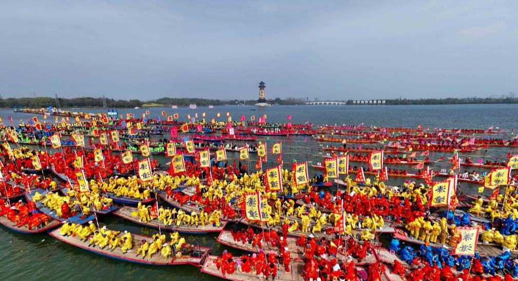 Festival Bot Qintong Diadakan di Taizhou, Jiangsu
