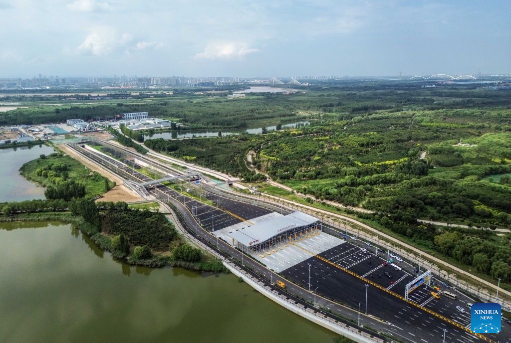 Foto udara bertarikh 25 Ogos 2026 ini menunjukkan sebuah terowong merentasi Sungai Kuning di Jinan, provinsi Shandong, timur China. (Xinhua/Zhu Zheng)