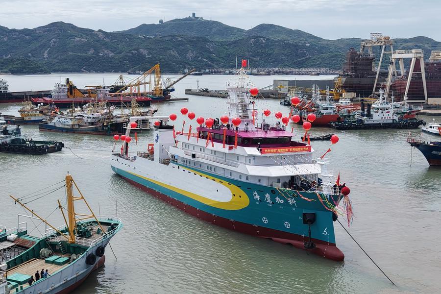 Foto dron bertarikh 5 Mei 2026 menunjukkan kapal penyelidikan saintifik pertama China yang dibina dengan modal swasta, R/V Haiying Surveyor, di Wenling, provinsi Zhejiang, timur China. (Xinhua/Huang Zongzhi)